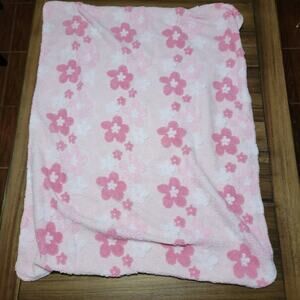 Amy Coe Limited Edition Pink Daisy Infant Blanket 29" x 38"